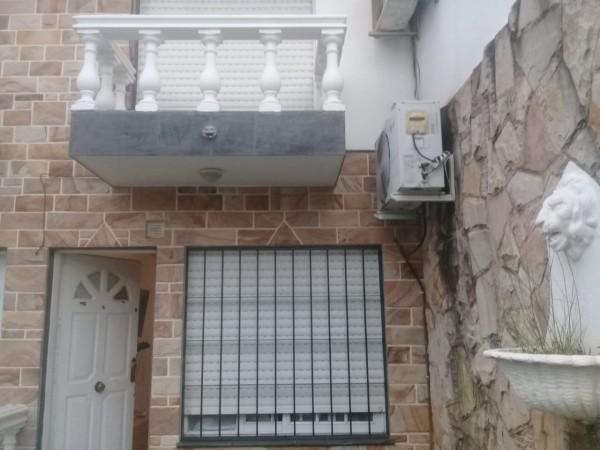 WILDE, AVELLANEDA. DUPLEX DE 4 AMBIENTES EN VENTA. APTO CREDITO.