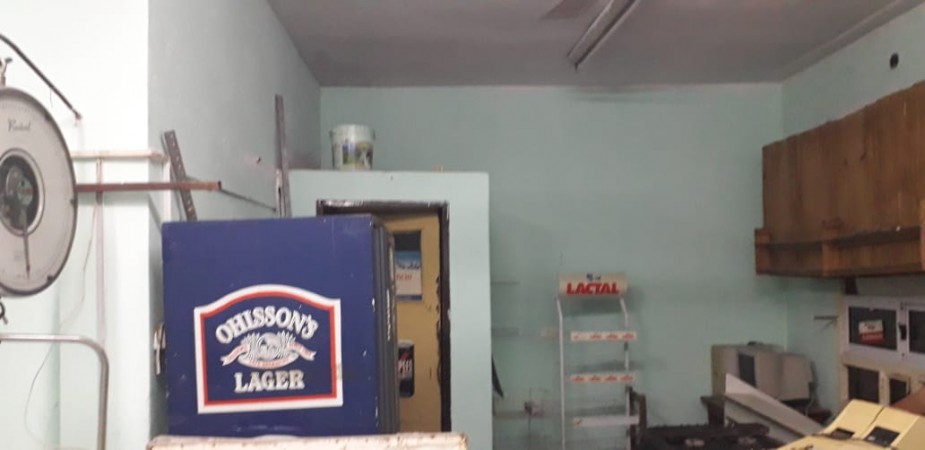 LOCAL COMERCIAL EN ALQUILER EN SARANDI. IDEAL PARA DESPENSA O MAXIKIOSCO.