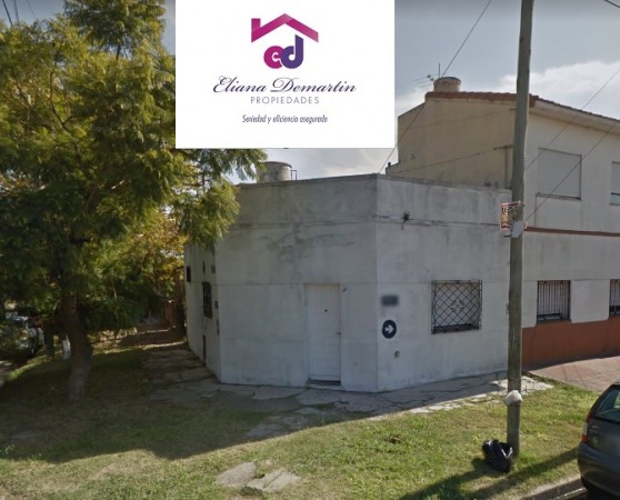 CASA DE  TRES AMBIENTES CON PATIO Y TERRAZA