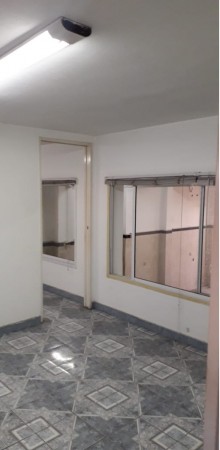 GALPON EN ALQUILER 158 M2 CON OFICINAS, BAÑO, KITCHENETTE Y ENERGIA TRIFASICA