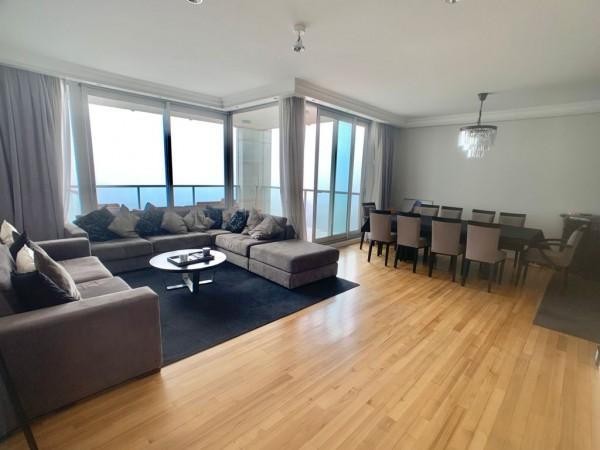 Complejo Horizons - Depto 4 Amb con Dependencia con 2 Cocheras y Baulera
