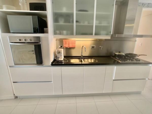 Complejo Horizons - Depto 4 Amb con Dependencia con 2 Cocheras y Baulera