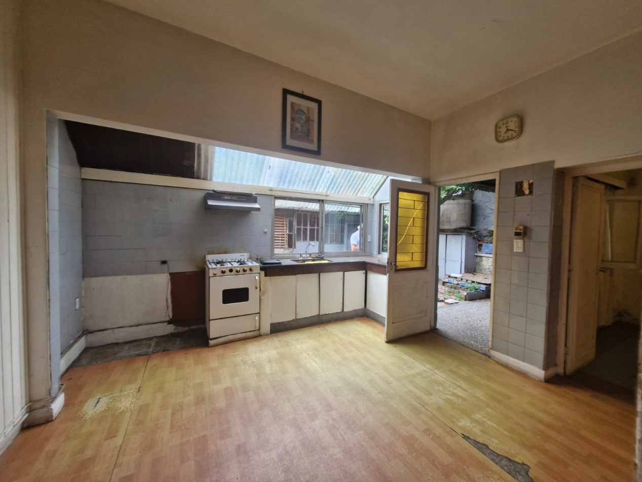 CASA PARA DOS FAMILIAS EN VENTA EN CRUCECITA