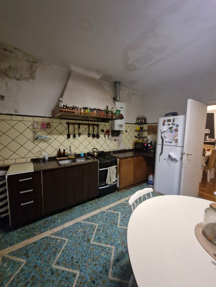 CASA PARA DOS FAMILIAS EN VENTA EN CRUCECITA