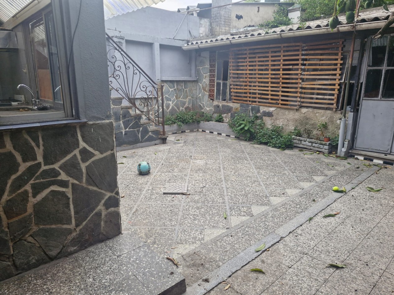 CASA PARA DOS FAMILIAS EN VENTA EN CRUCECITA