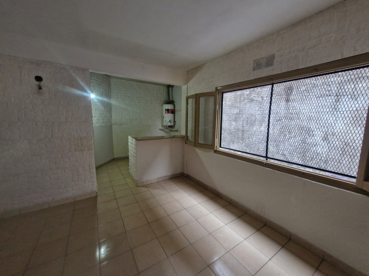 PH INTERNO DE 3 AMBIENTES CON PATIO. 