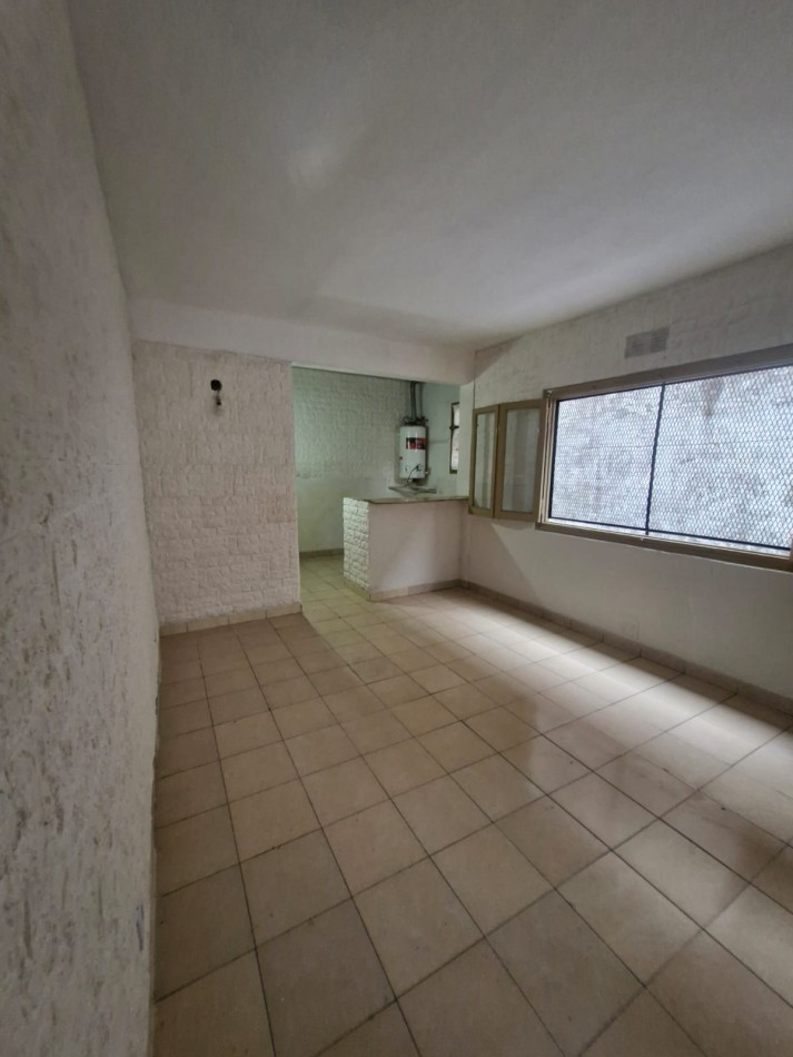 PH INTERNO DE 3 AMBIENTES CON PATIO. 