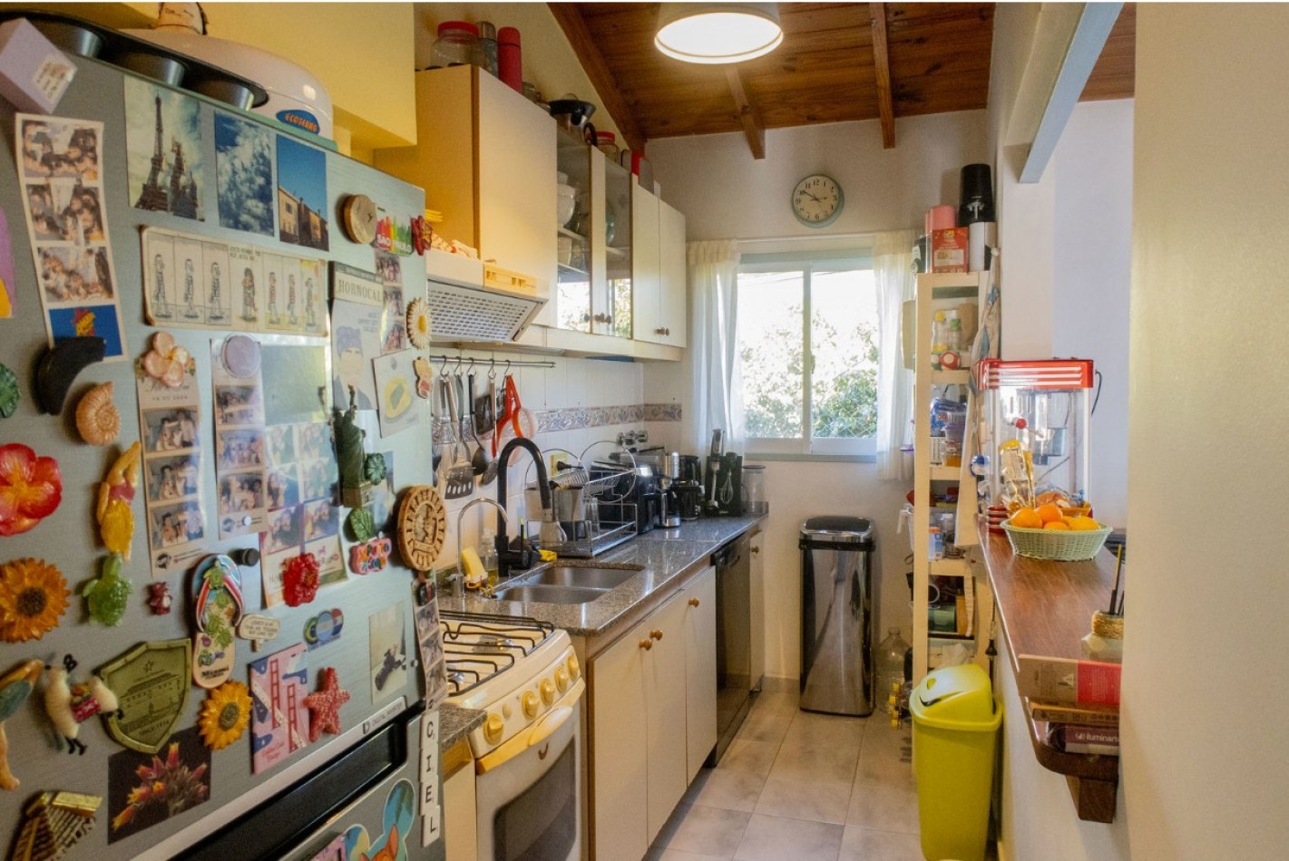 Piso de 4 ambientes con cochera cubierta y 2 Bauleras