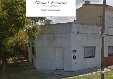 CASA DE  TRES AMBIENTES CON PATIO Y TERRAZA